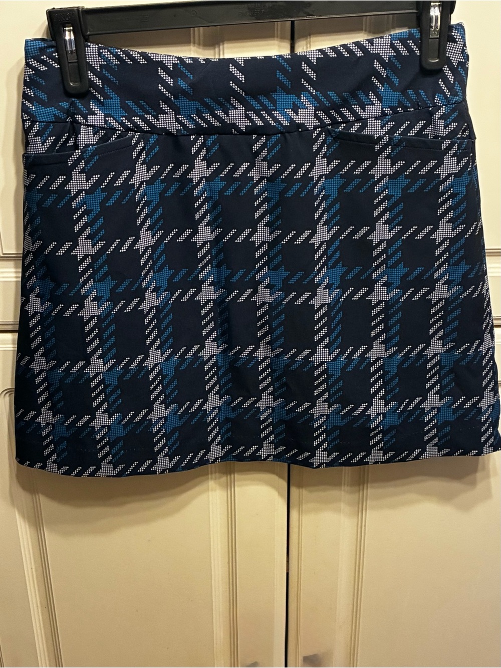Tail Woman’s Plaid Navy & Blue Mini Skirt, Size: 4